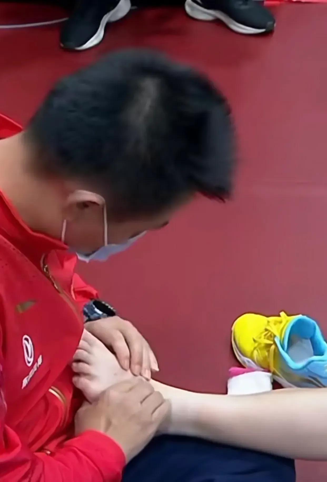 莎莎小脚丫,情系天下莎妈你我她,些许观点奇葩,聆听了3位大咖