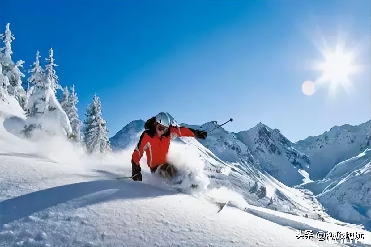 哪个地方可以玩雪又可以泡温泉,可以看雪又可以泡温泉的地方