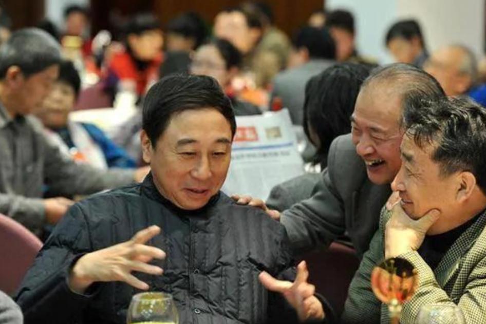 曲艺传承接力！姜昆传棒，冯巩接班，郭德纲双喜临门！