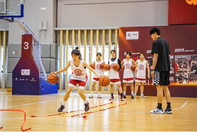 易建联五一奖章,劳动模范易建联