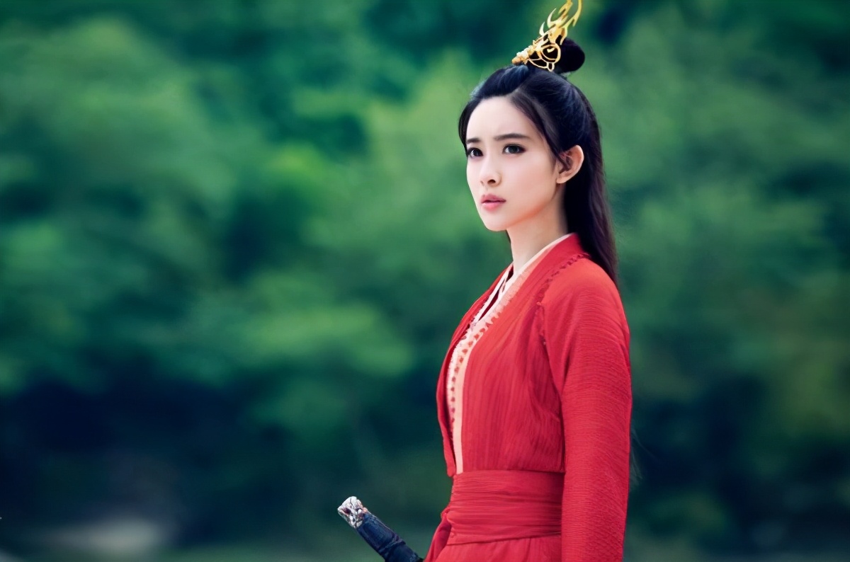 王楚然清平乐张贵妃下线片段,王楚然清平乐张贵妃雨中跳舞