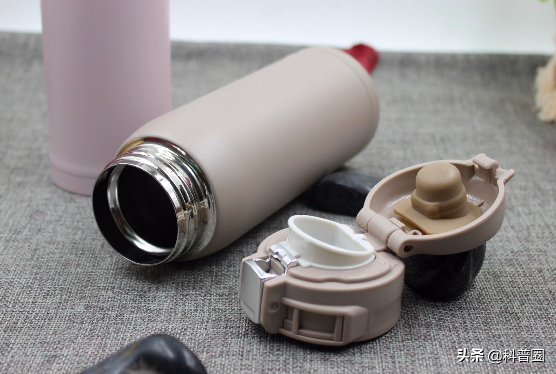 “夺命保温杯”屡次遭央视曝光,保温杯夺命保温杯遭央视曝光