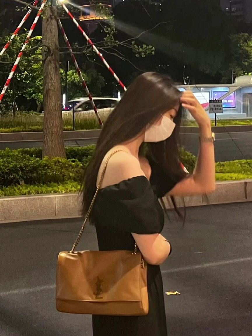 yslkate双面包变双链条,ysl双面kate背法