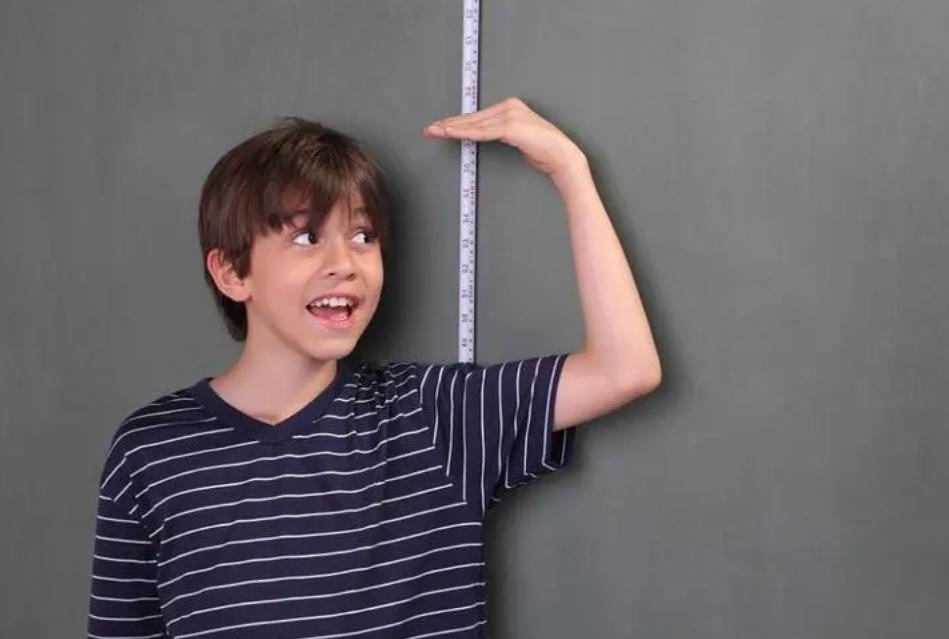 李亚诺中国断骨增高第一人,当年花16万断腿增高