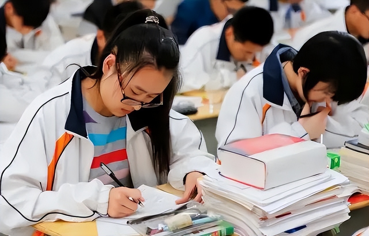 走单招还是考大专好,走单招和考进去有什么区别