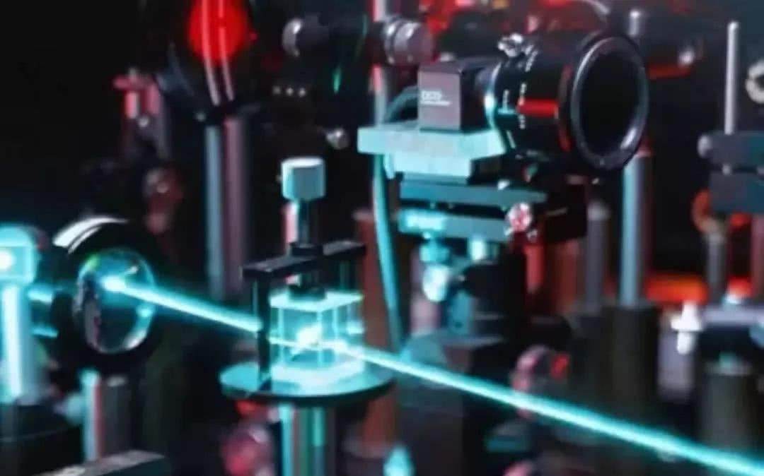 国产100千瓦工业激光,中国目前制造的激光器