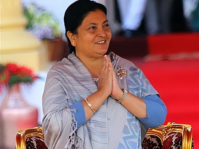 小国女总统硬刚印度力挺中国，面对印军*力武**威胁直接派兵对峙