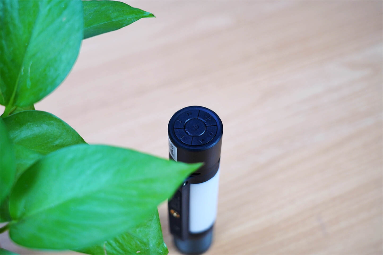 纳拓十二合一雷鸣音乐手电测评,神奇户外灯多功能高端露营灯