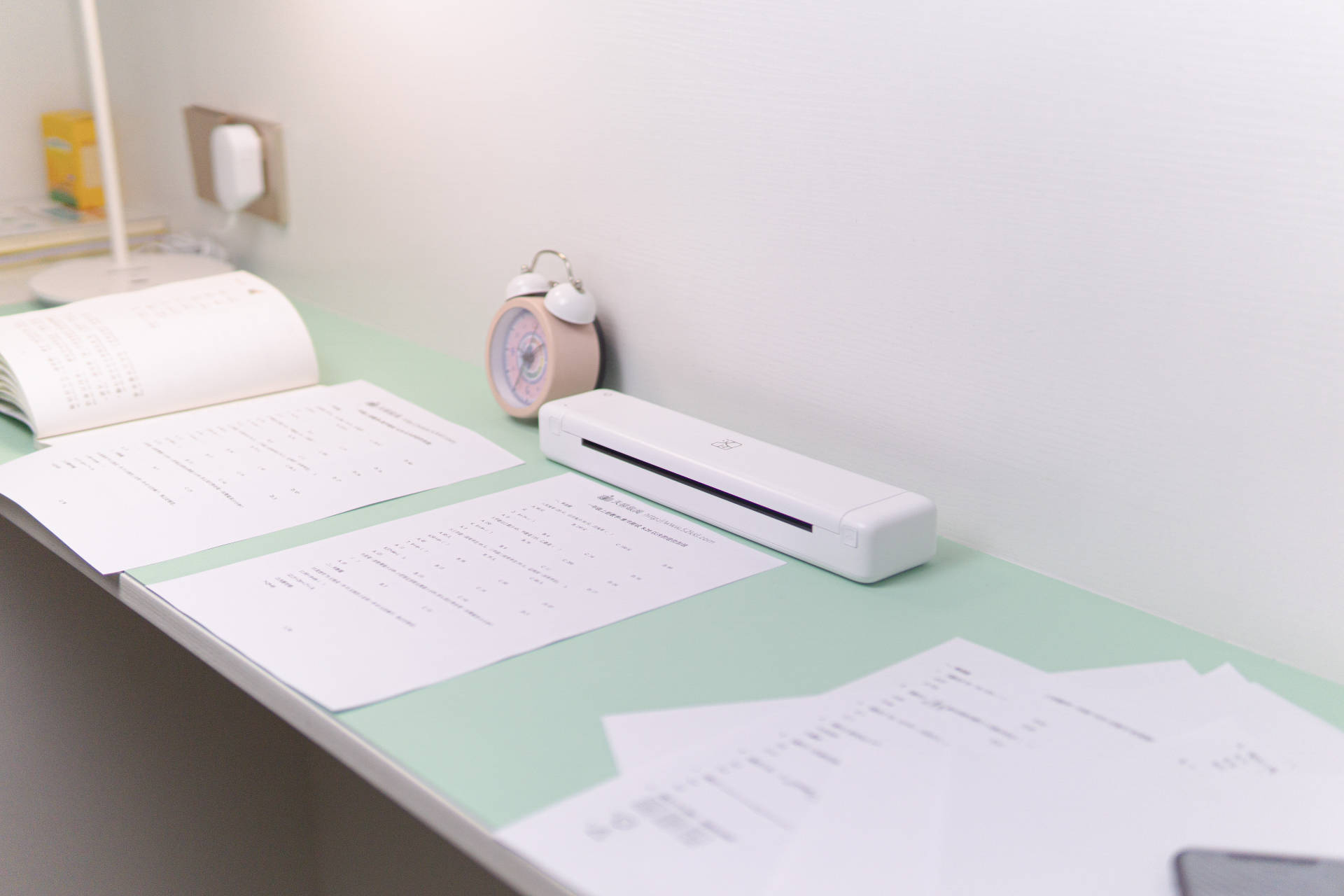 如何使用无墨迷你小型打印机,无需墨盒油纸就能打印的打印机