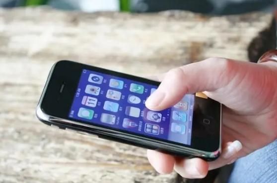 新买的手机如何判断是不是翻新机，教你一招识别，太实用了！