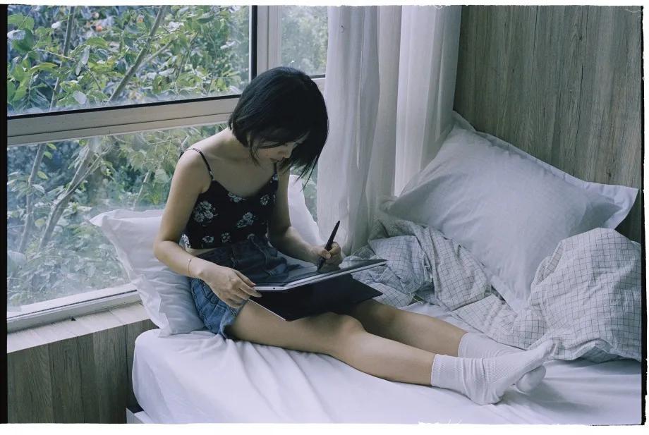 清新女大学生写真,青春活力大学生写真照片