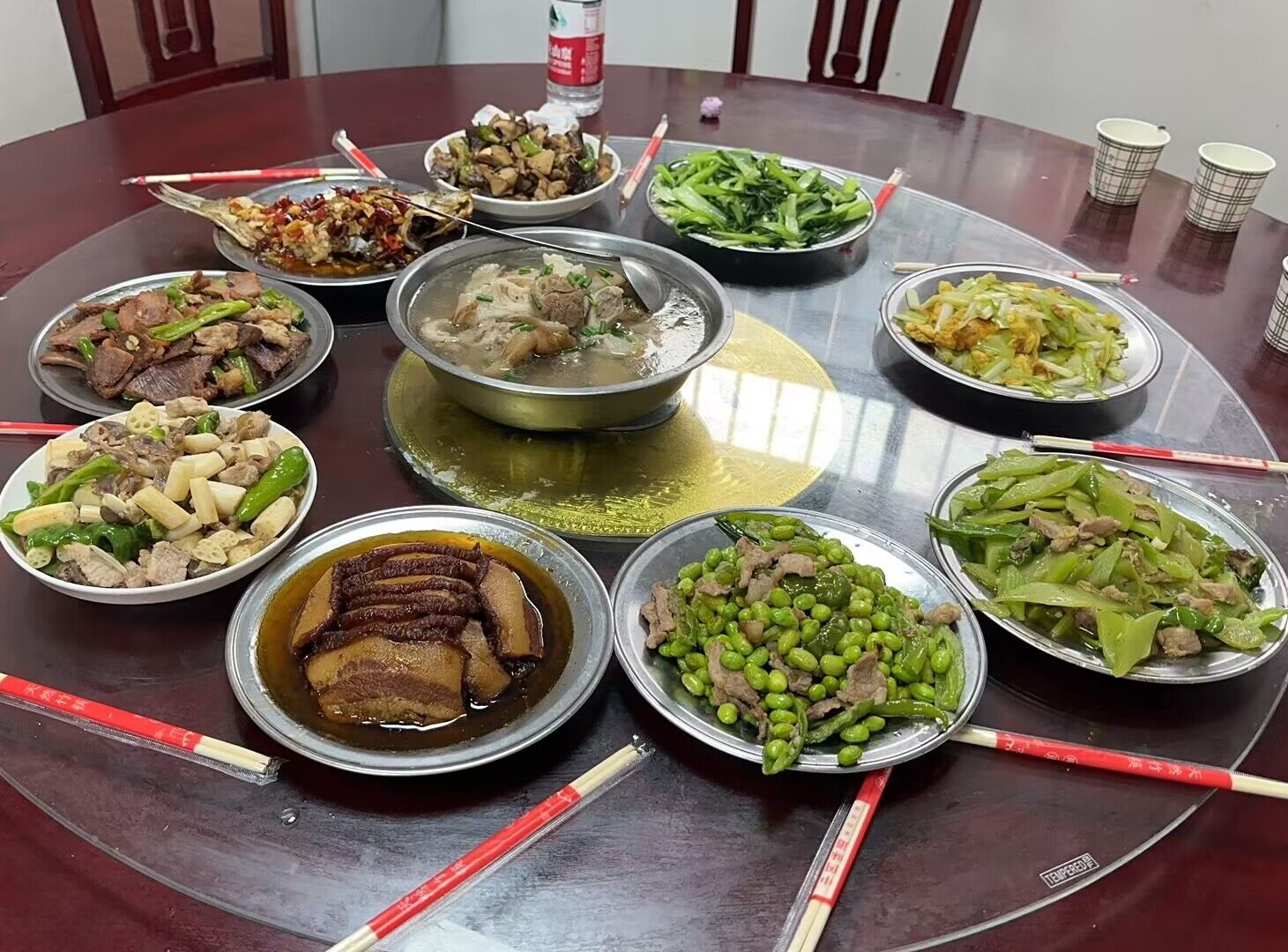 湖师学子三下乡情暖人心爱满人间,湖工学子三下乡