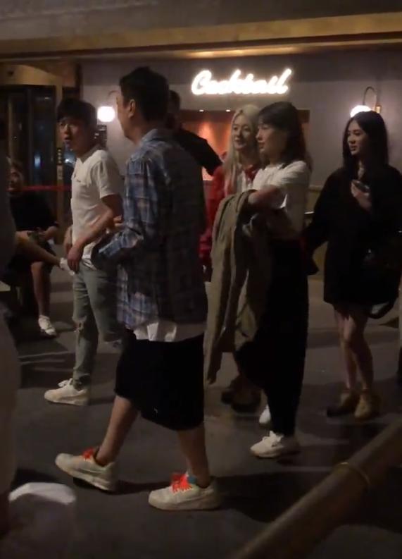 王思聪逛夜店视频,王思聪和朋友去夜店玩耍