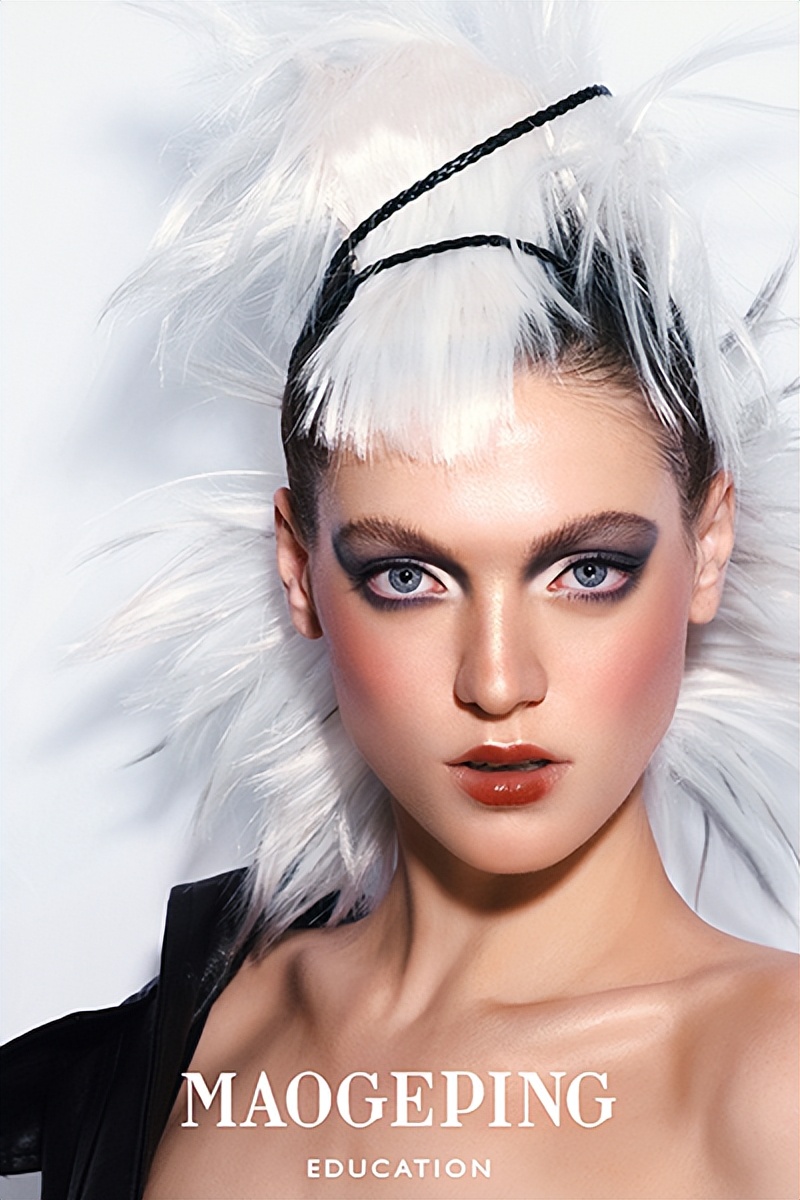 如何学做化妆师,如何能专业学好美容化妆形象设计