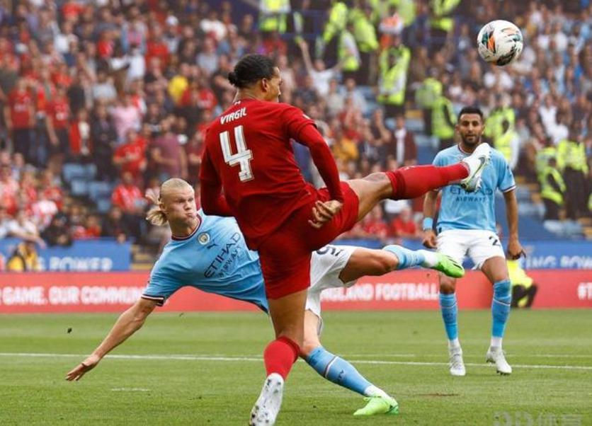 范戴克与哈兰德的精彩比赛视频,哈兰德德布劳内范戴克哪个厉害