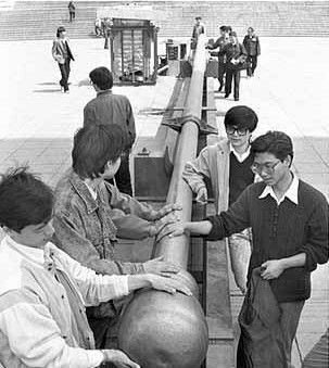 五星红旗确认为国旗的故事,了解五星红旗背后的故事