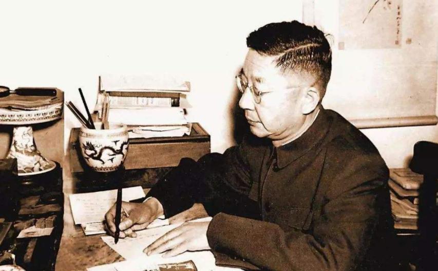 老舍和月牙儿人物分析,老舍母女沦落街头电视剧