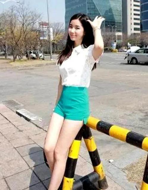 楂樻竻缇庡コ鍥剧墖鎶栭煶澶村儚,楂樻竻缇庡コ鍥剧墖澶у叏鍞編浼ゆ劅