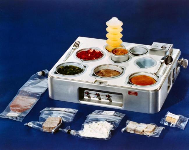 我国最强的激光炮穿透力有多强,激光炮能打穿地球吗