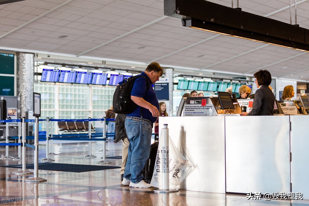 免签和申根签的区别,什么是免签通道和落地签通道