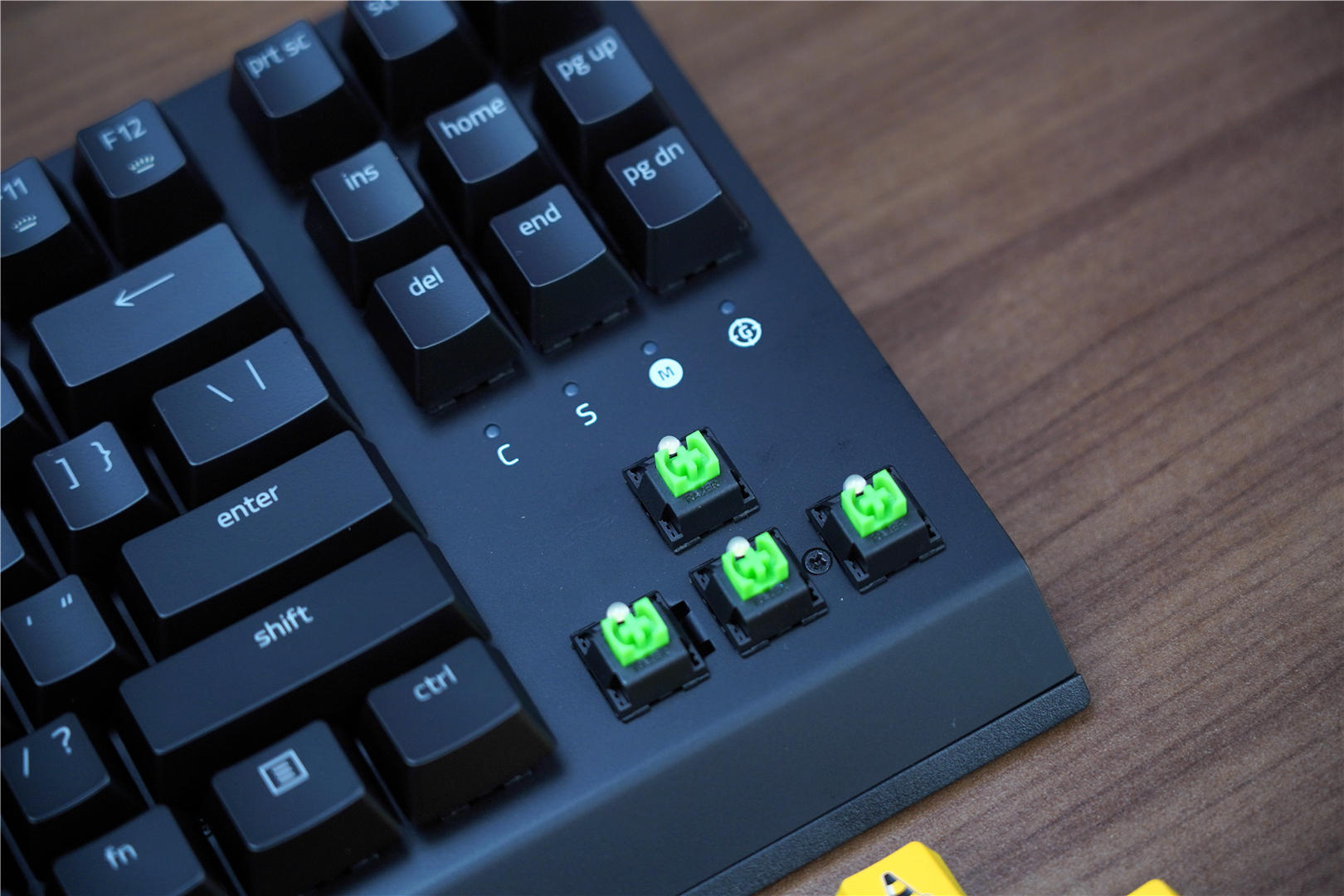 雷蛇黑寡妇小黄人联名,雷蛇小黄人什么时候发布的