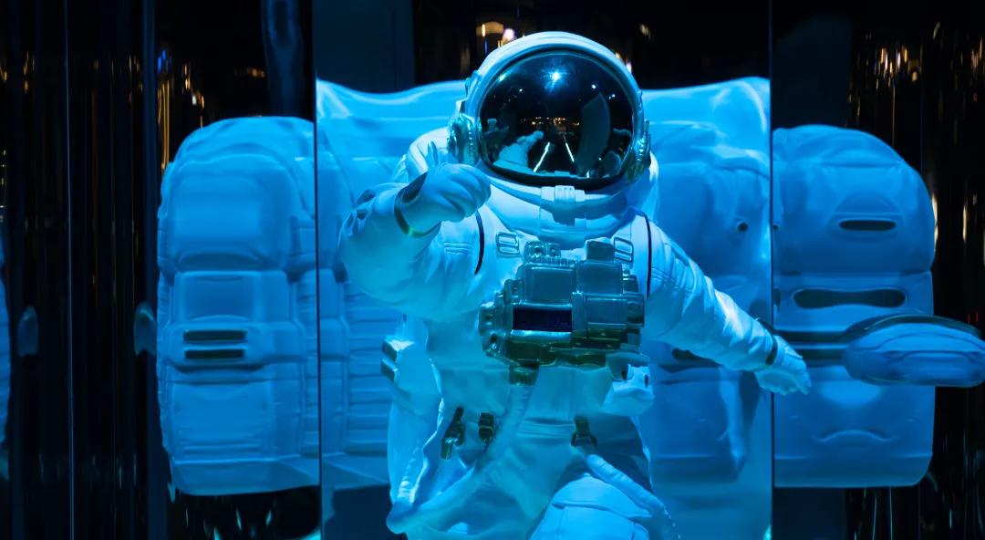 livehouse鐜板満鍚瓕姘涘洿,livehouse闊充箰鐜板満鎵撴灦