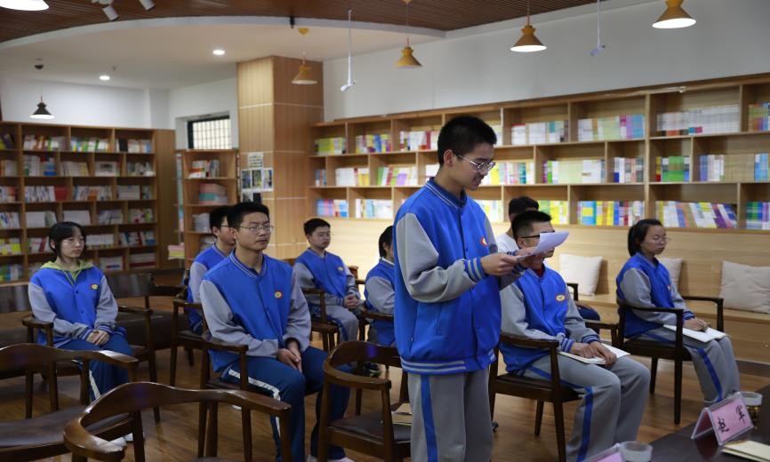 助学筑梦铸人为主题图片,助学筑梦铸人小学主题视频