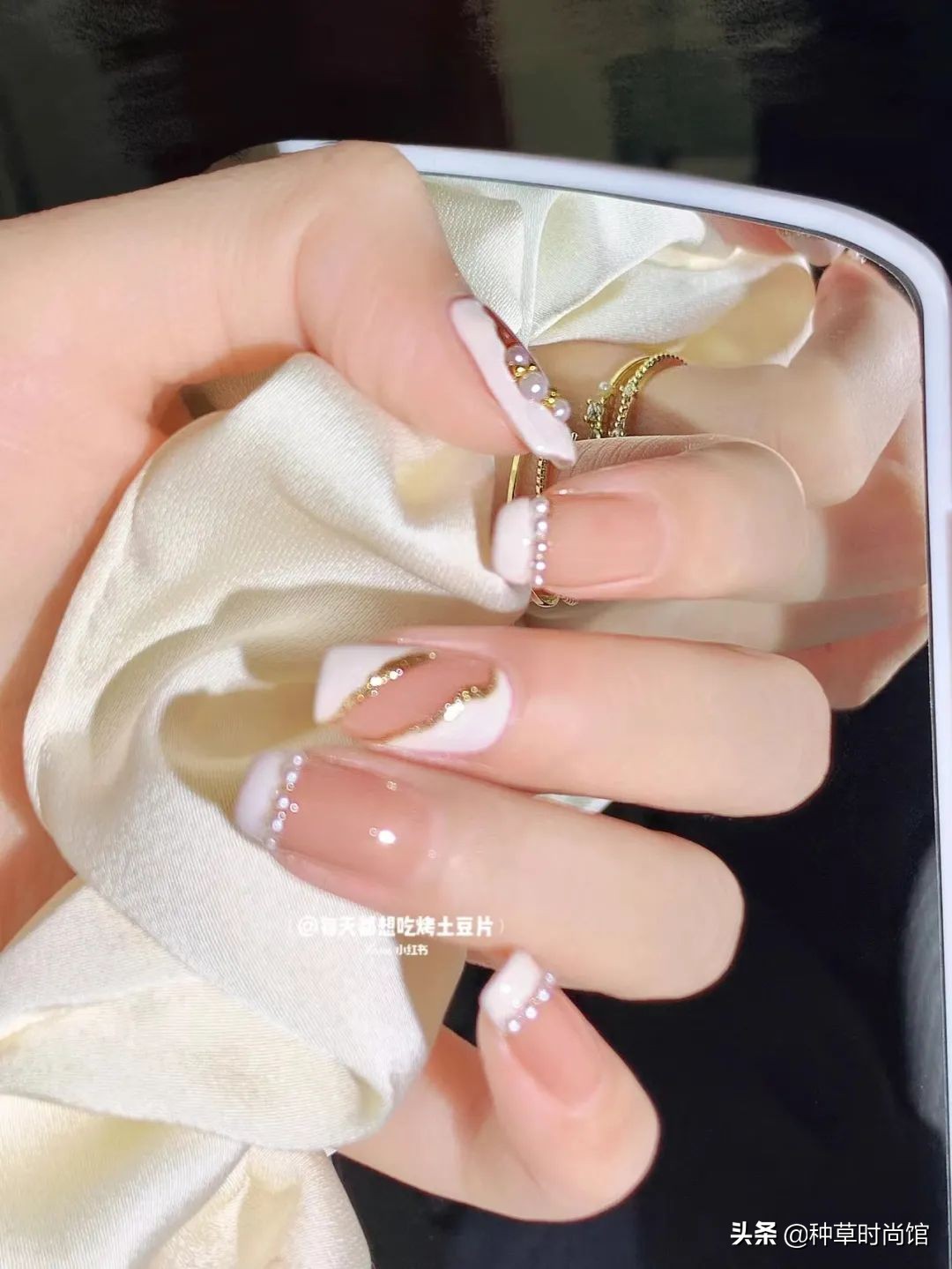 秋冬超显白高级感美甲,春日美甲图片最新款百搭