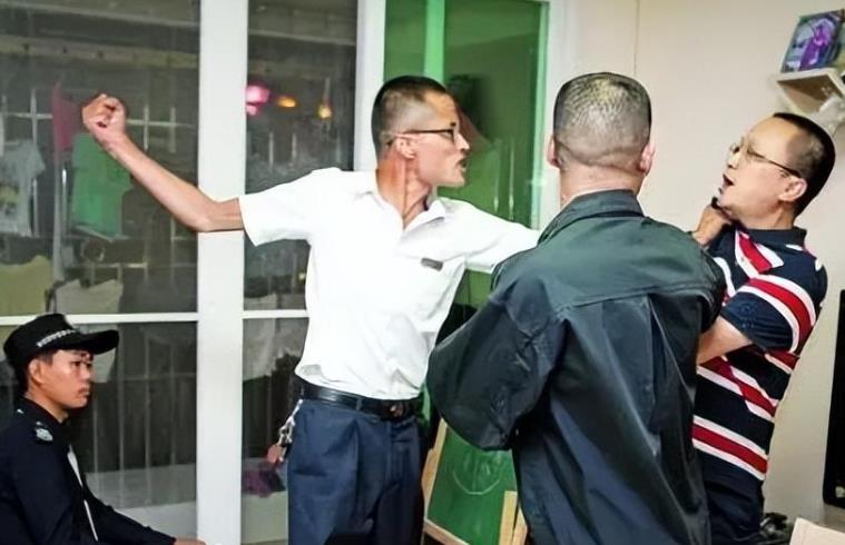 江苏一物业经理扇业主耳光,南通一物业经理掌掴业主后续