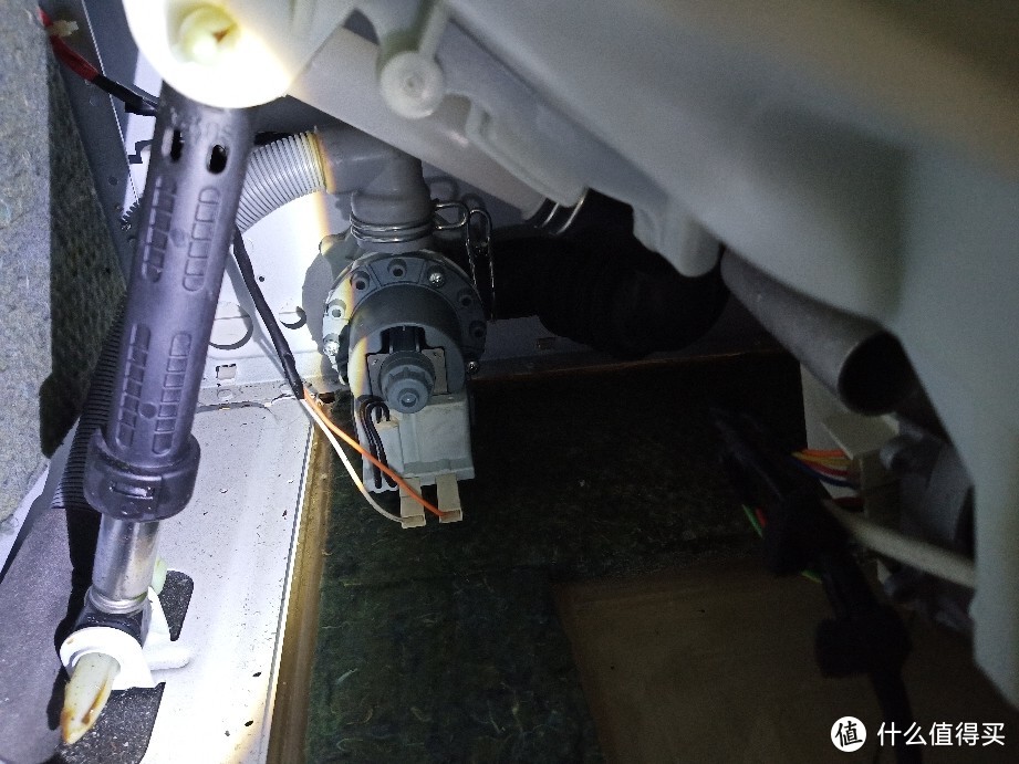 全自动洗衣机脱水摆动怎么修,帝度滚筒洗衣机脱水晃动怎么回事