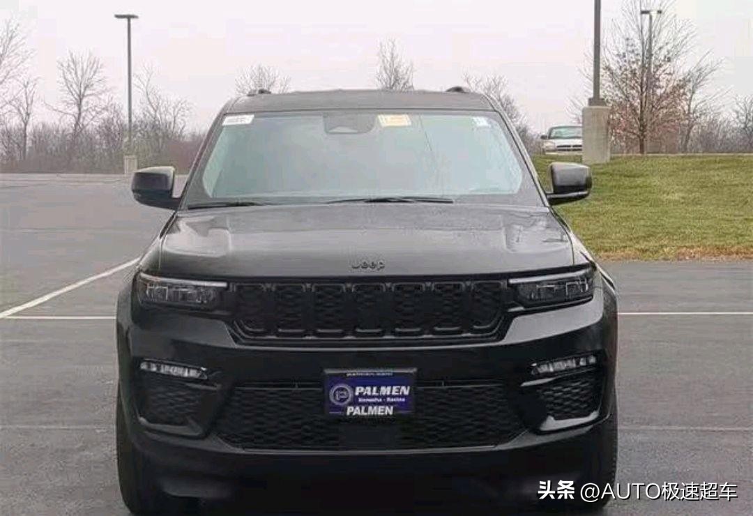 大切诺基srt8黑武士对比奥迪r8,2014款大切诺基黑武士外观改装