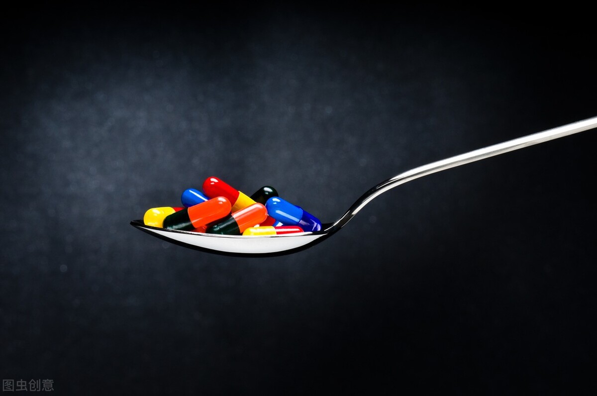 “雅威百合”患乳腺癌花费百万离世，13个化疗是否属于过分治疗