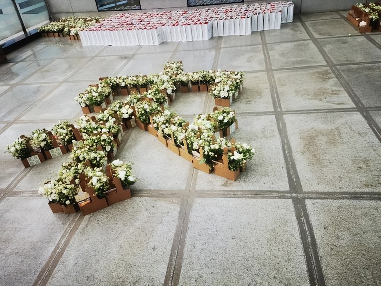 什么毕业礼物既简单又好看,毕业季到了应该送给朋友什么礼物