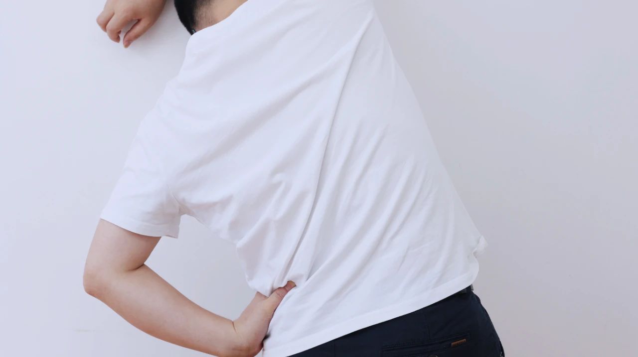 胸口发闷感觉气不通畅,胸口发闷呼吸困难四肢无力