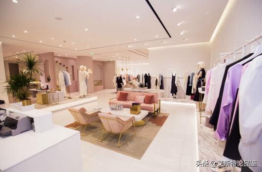 LILY：丢弃古板正装在270城难获女人芳心，如今却陷入加盟商内卷