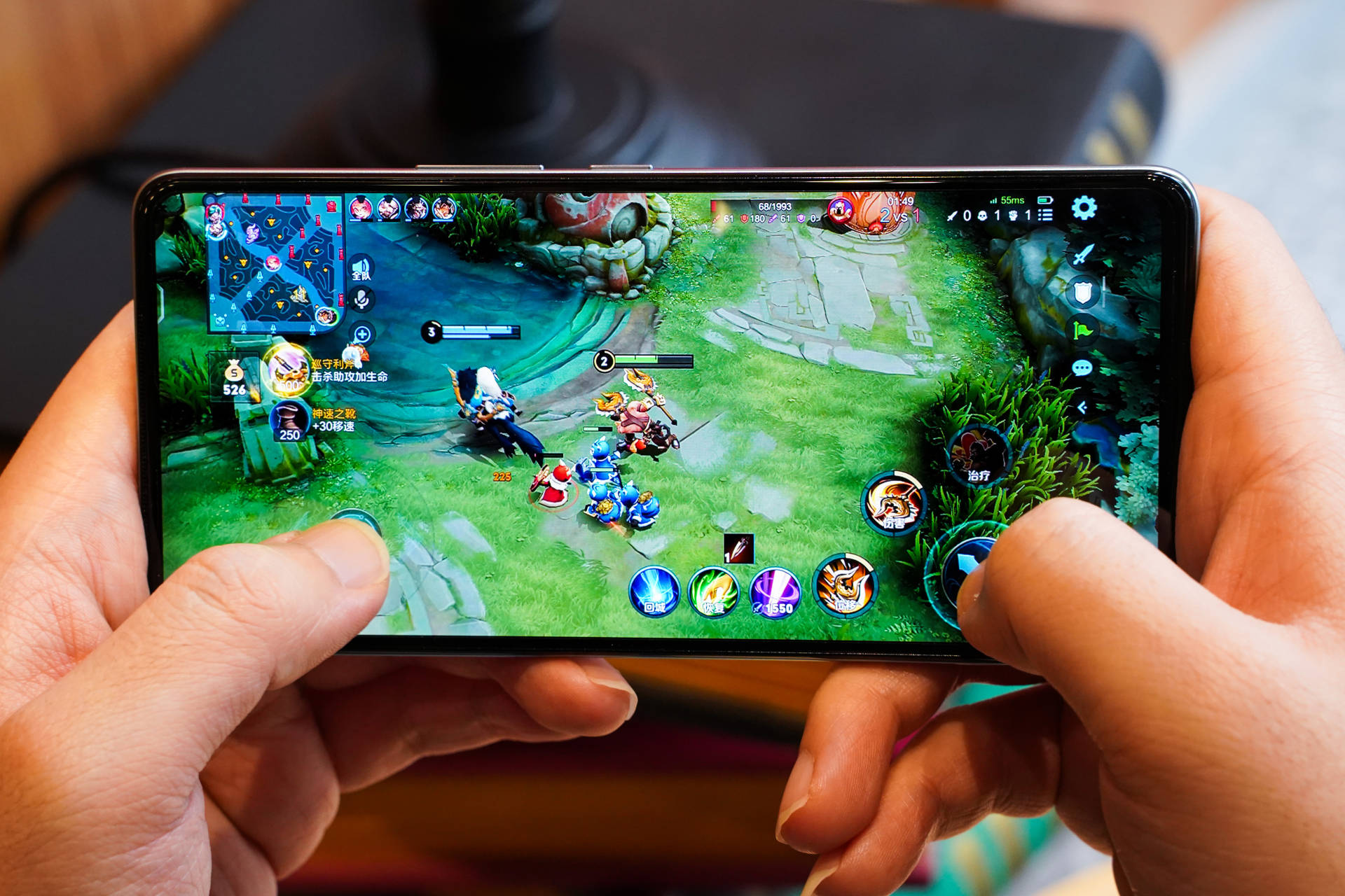 iqooneo5s一小时游戏实测,买iqooneo5s顶配值得吗