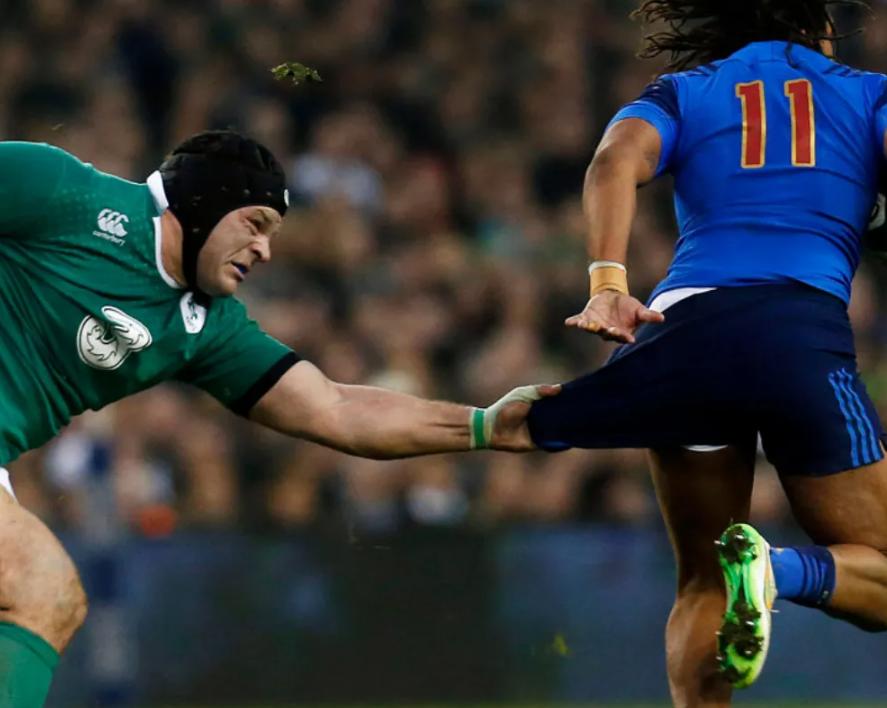 赛场上搞笑的瞬间救人,职业赛场上的十大爆笑场面