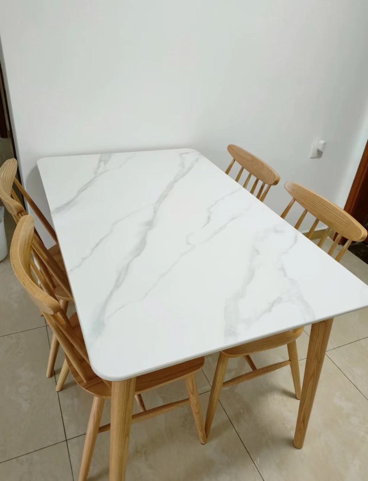 岩板餐桌使用过程中会裂吗,岩板餐桌角裂了