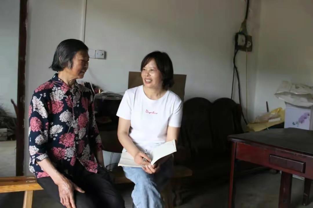 要啥自行车啊——从教师工资被降引发“欢呼声”，看教师地位变更