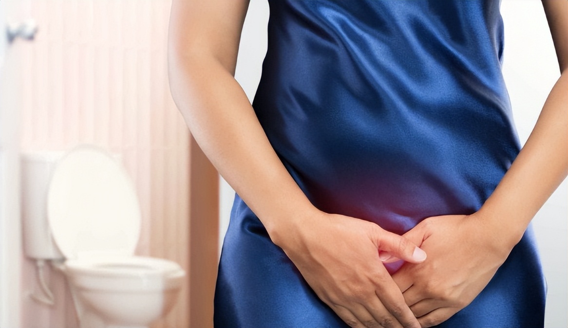 月经“堵”在阴道大半年，积了一瓶矿泉水那么多