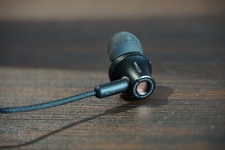 百元耳机和千元耳机对比,百元级耳机和千元级耳机的区别