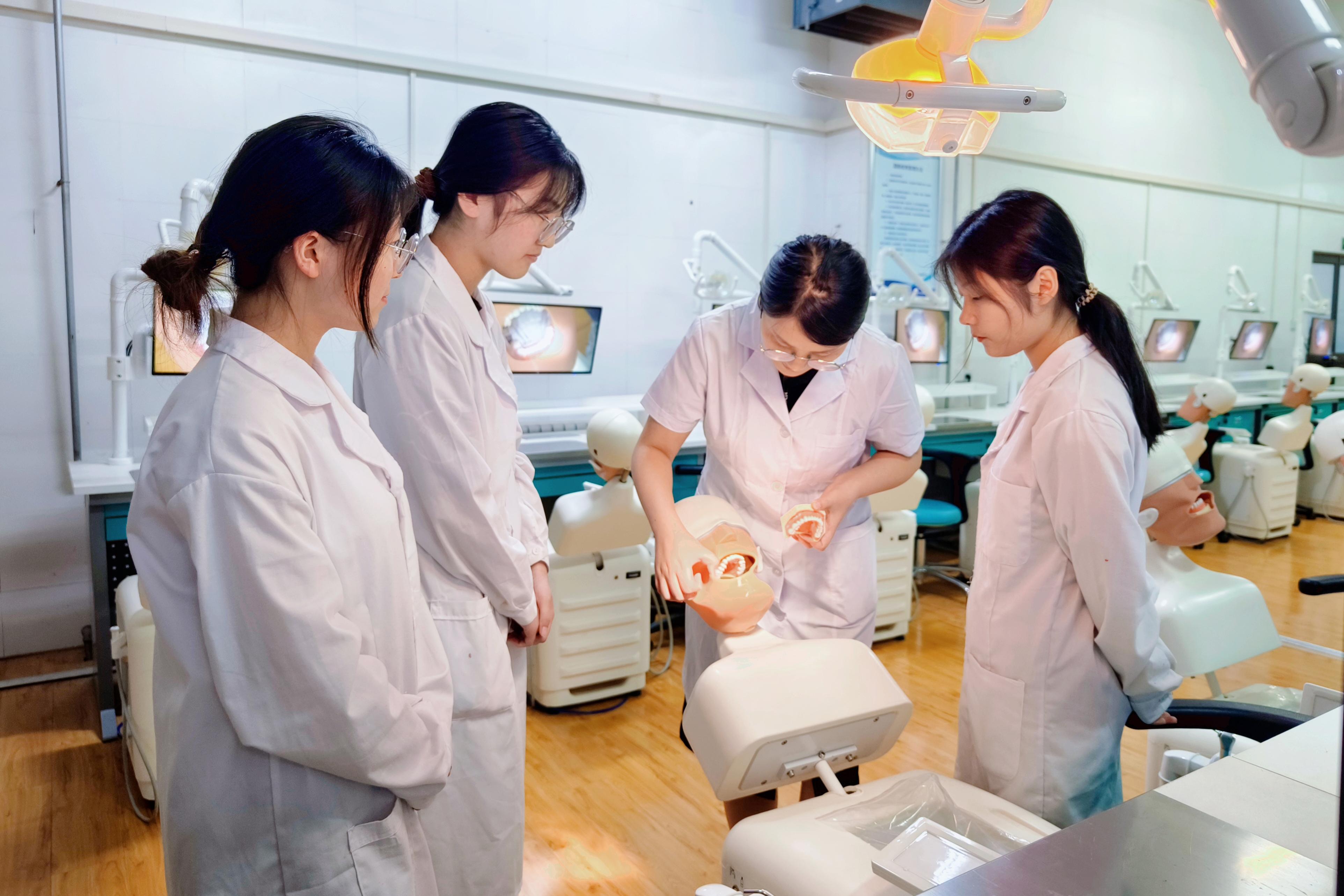 260分能上西安外事学院,高考分数515想学医