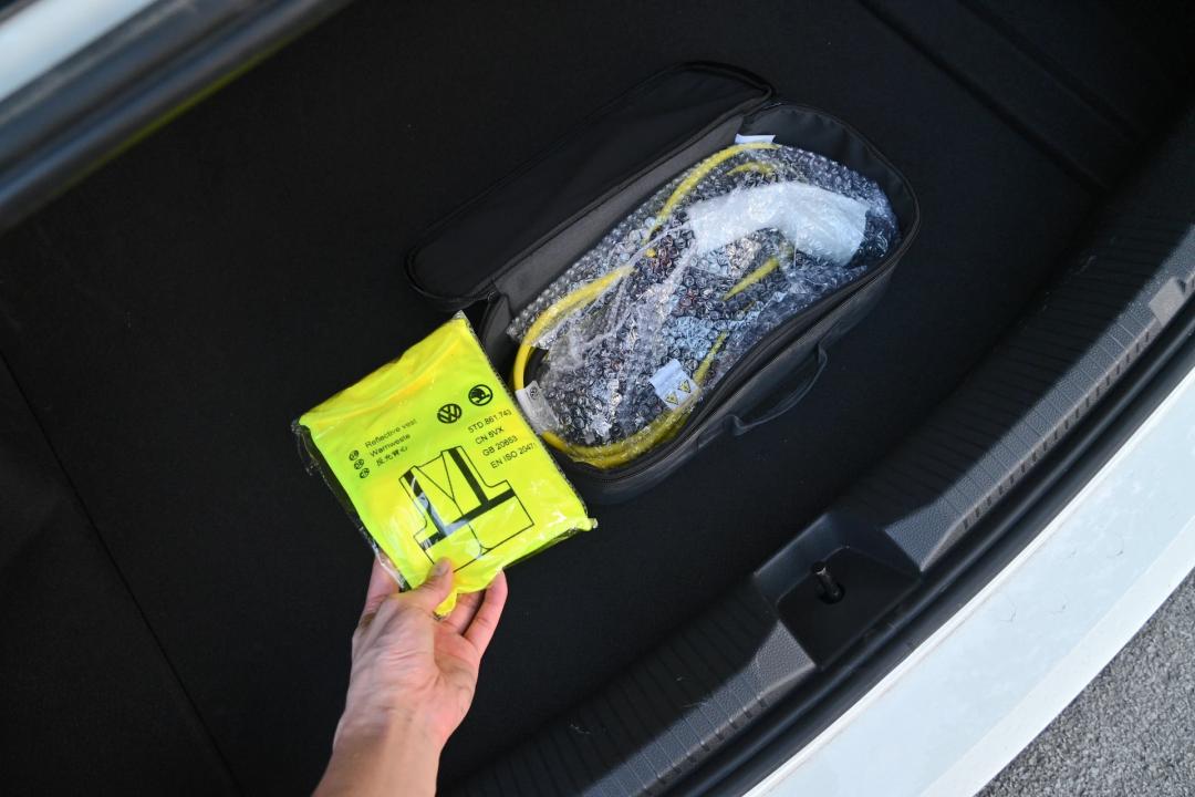 2015款朗逸1.4t二手现在值多少钱,大众朗逸1.5t星空顶配