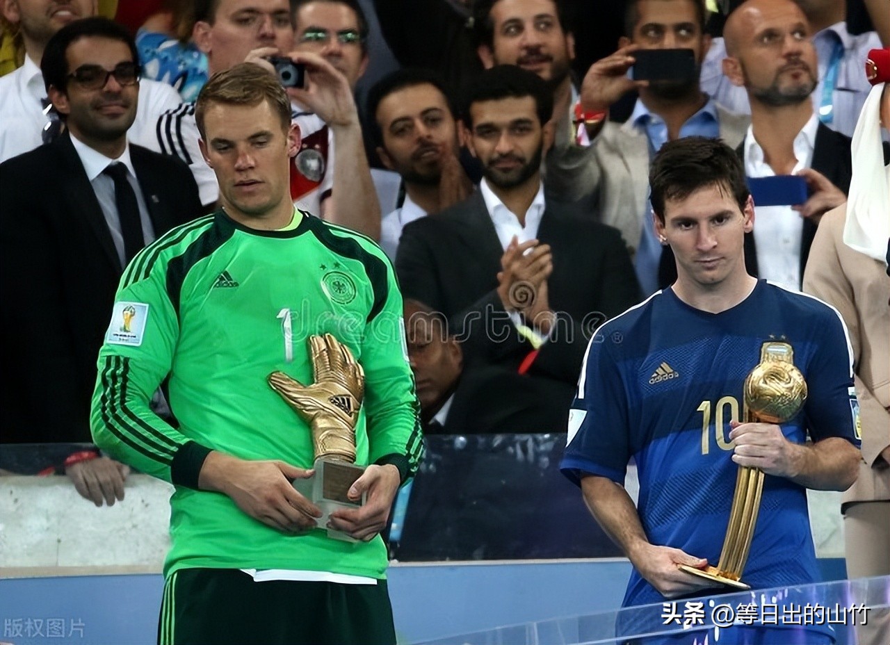 男孩为了长高每天拿针扎,男孩为了长高每天扎大腿