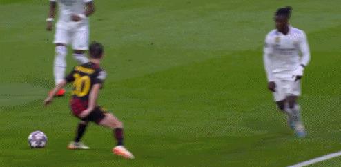 瓜迪奥拉再次告别巴萨,瓜迪奥拉下半场换人