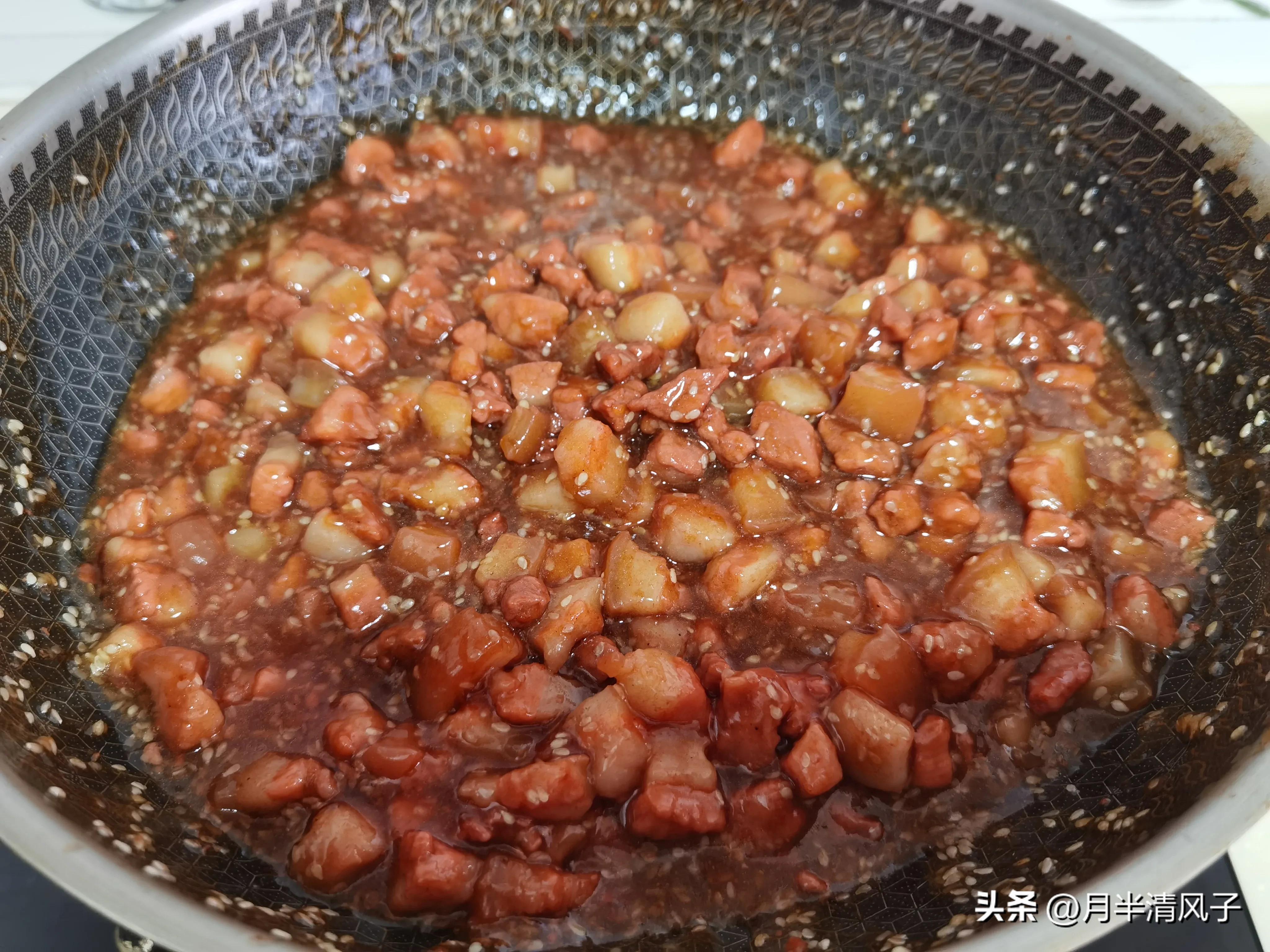 爆汁叉烧包做法视频,第一次做爆汁叉烧包和刀切馒头