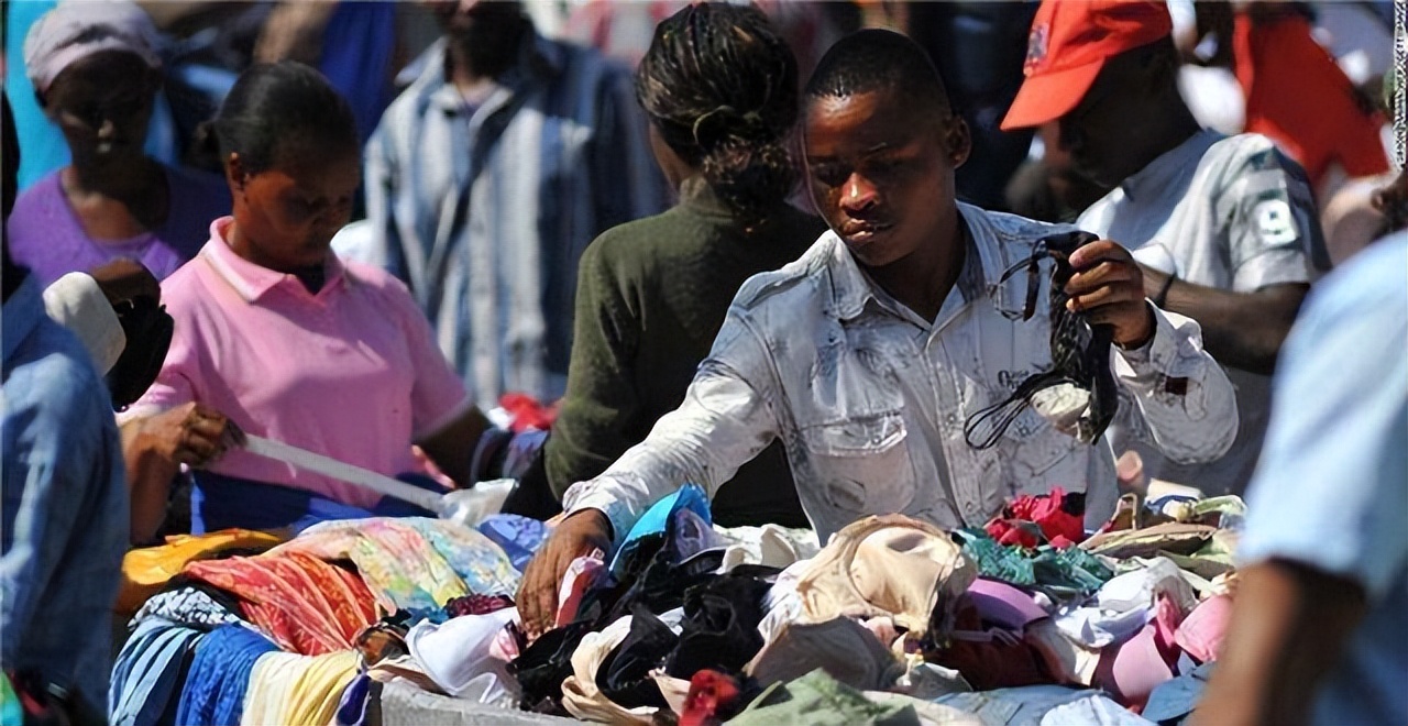 1天收入20万?中国旧衣服遭非洲人哄抢,非洲人为何钟情中国内衣