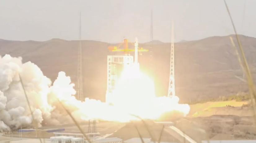 郑州发布54号通告/郑州通报2例无症状感染者活动轨迹/郑州四城区开展重点人群核酸检测/本周限行有变