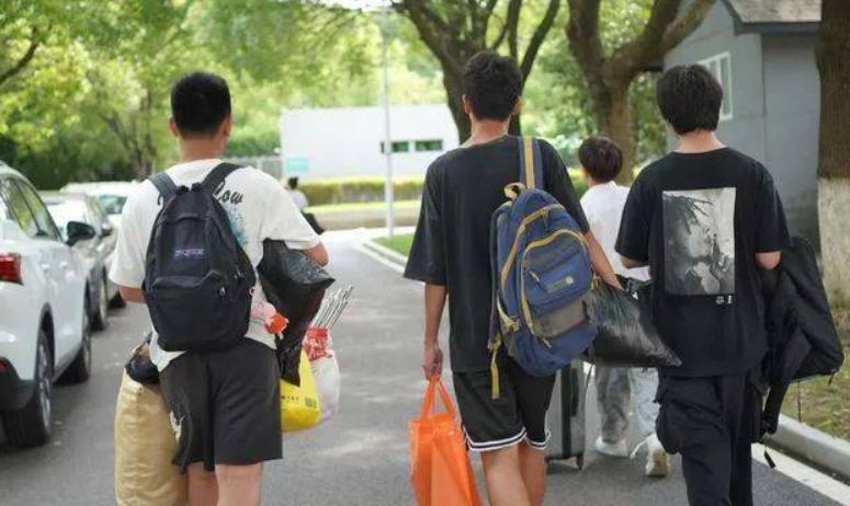 湖北省内好消息,湖北各大学暑假最新通知