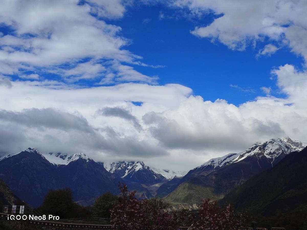 iqooneo8pro手机跟手性评测,探索旗舰手机新高度iqoo8pro评测